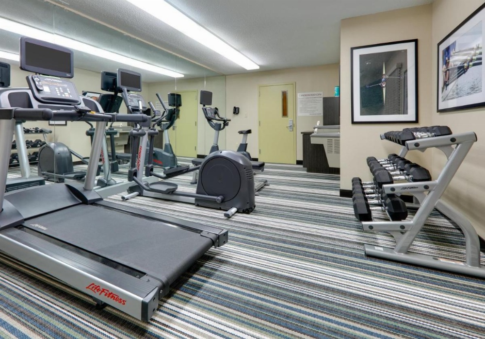 Candlewood Suites Salina Image 10