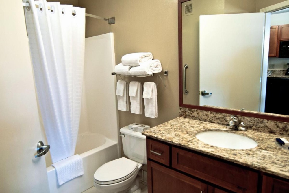 Candlewood Suites Salina Image 14