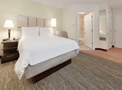Candlewood Suites Salina image 4